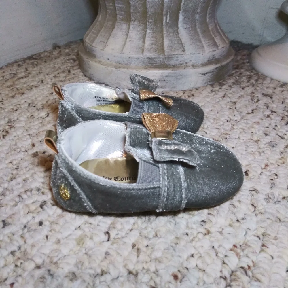 3/$18 Juicy Couture Gray & Gold Velvet Crib Shoes